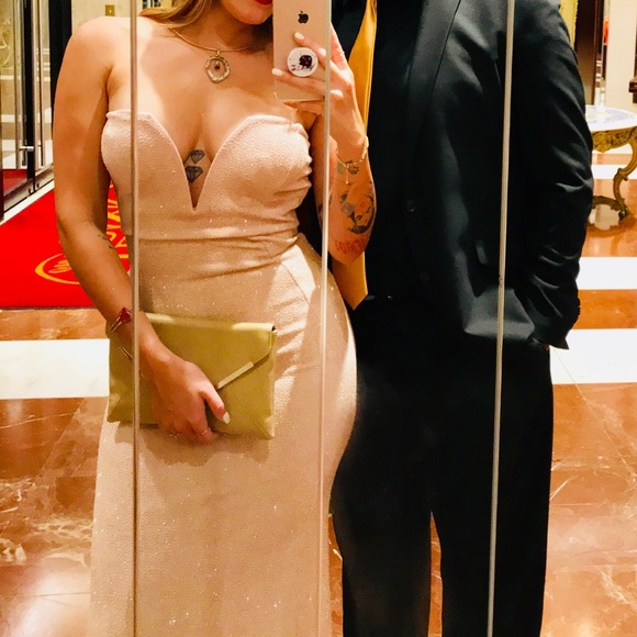 Dress - Picture 3 of 3